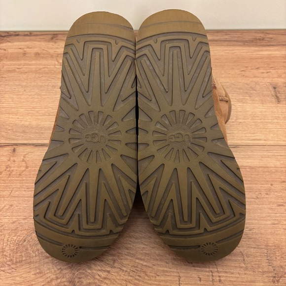 UGG Classic Mini II Ankle Boot Chestnut Tan Women Size 8 Suede Sheepskin Casual - Picture 10 of 11